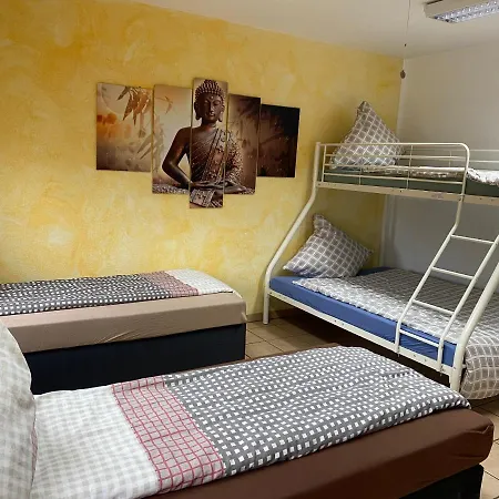 Apartments Rhona I Und II Neunkirchen City Exterior photo