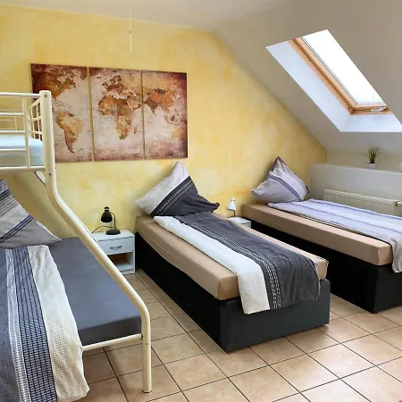Apartments Rhona I Und II Neunkirchen City Exterior photo